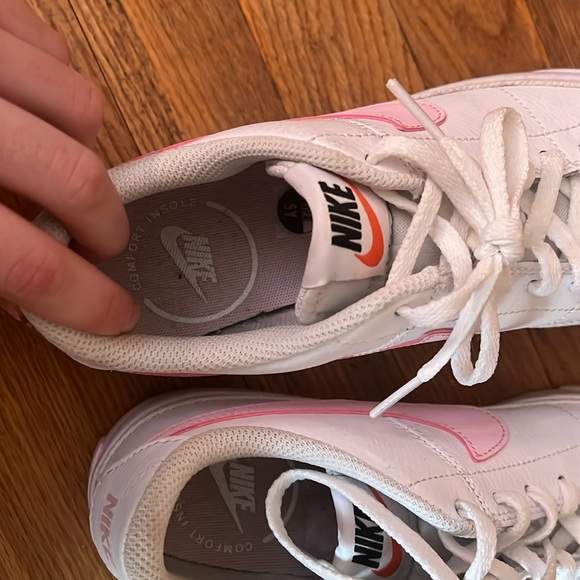 Pink and white Nike shoes (worn once) - Picture 4 of 4